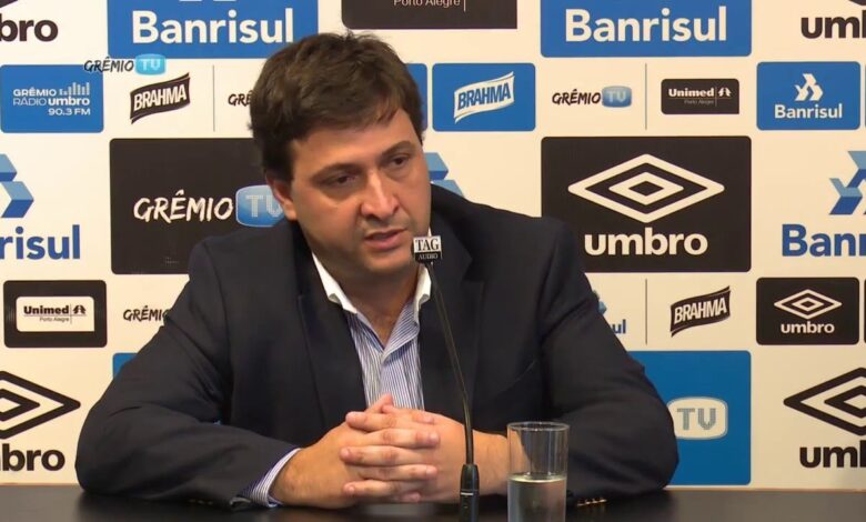 Alberto Guerra, presidente do Grêmio em entrevista coletiva