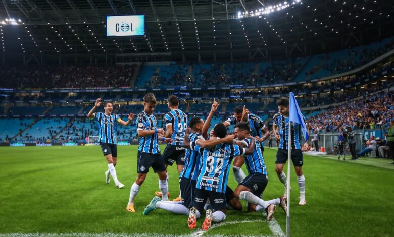 Grêmio comemorando gol