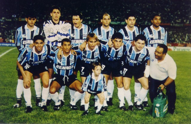 Elenco campeão da Libertadores de 1995 pelo Grêmio