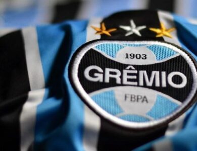 Emblema do Grêmio em uniforme