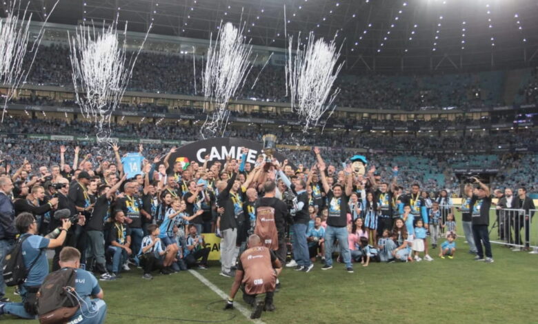 Grêmio comemorando título do Gauchão 2023